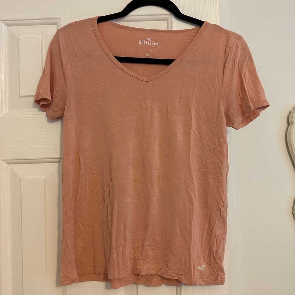 Pink Hollister v neck t shirt